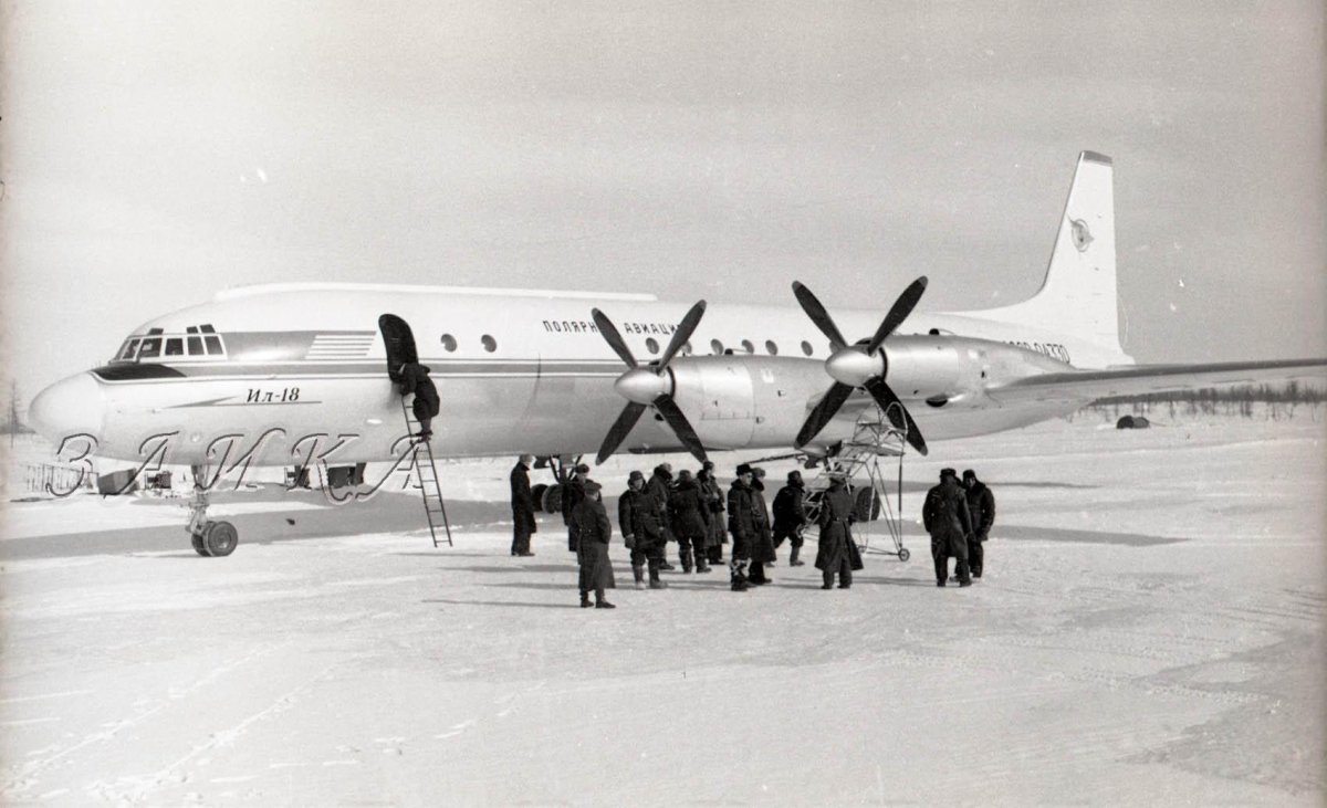 Ил-18 пассажирский самолёт