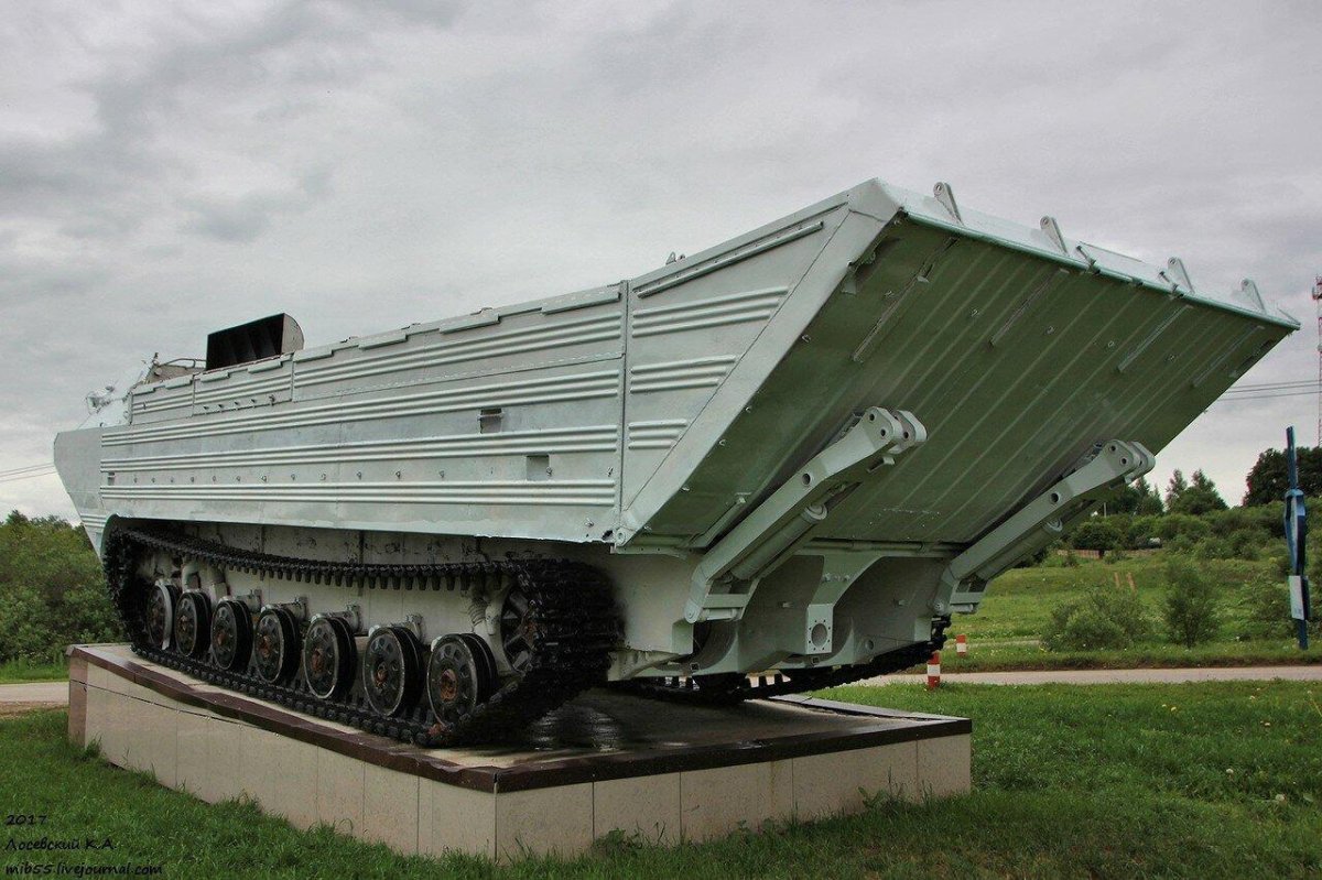 ПТС-2 плавающий Транспортер