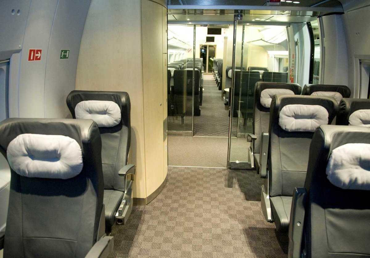 Сапсан первый класс