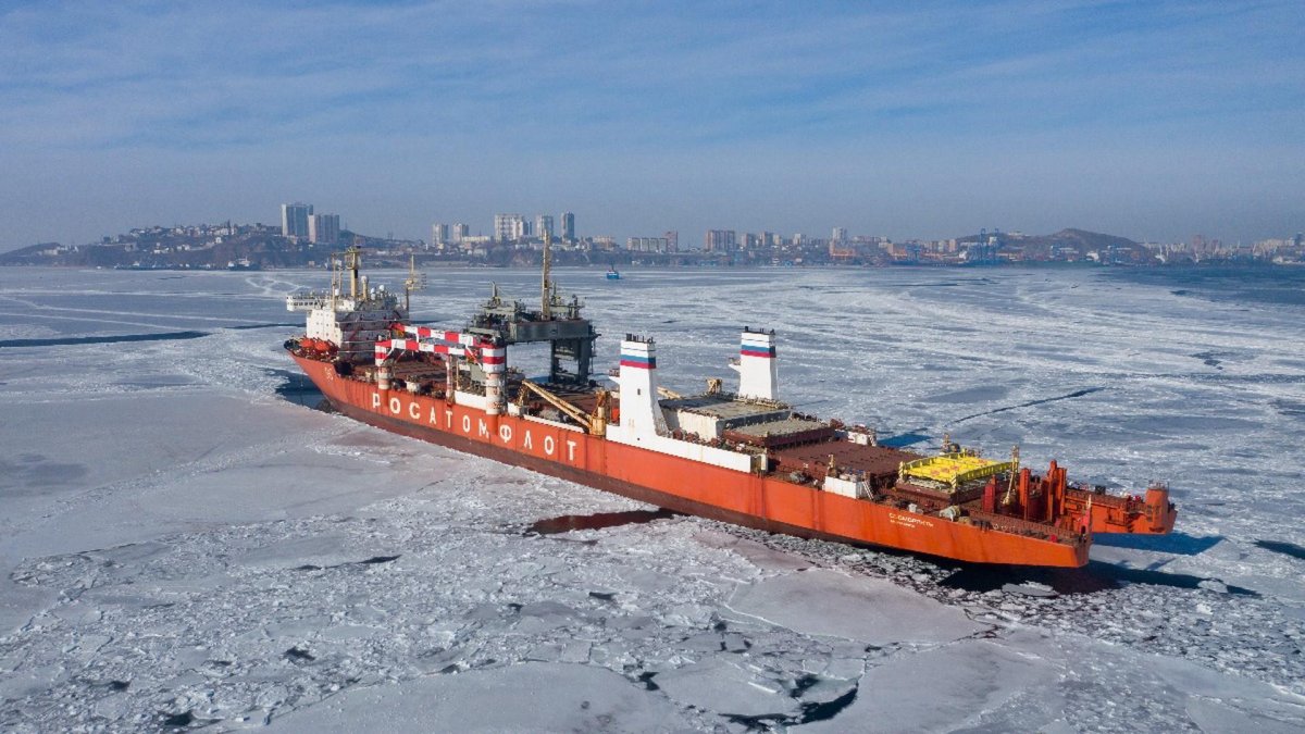 Севморпуть лихтеровоз