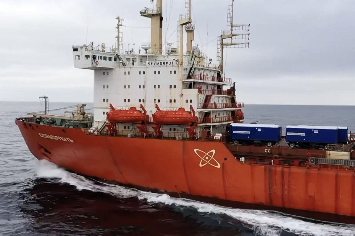 Лихтеровоз-контейнеровоз «Севморпуть»