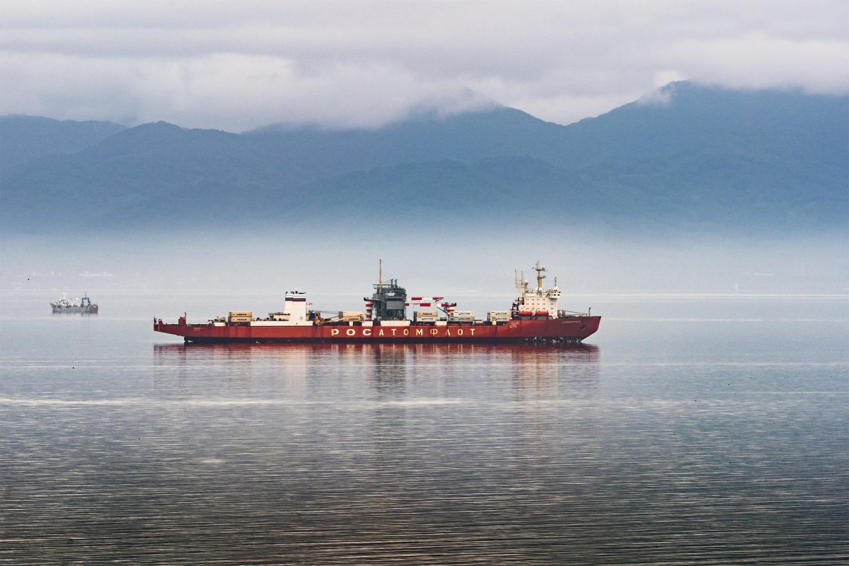 Атомный лихтеровоз-контейнеровоз Севморпуть