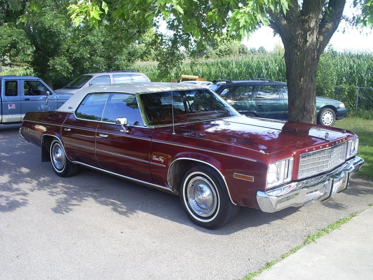 Plymouth Fury 1974