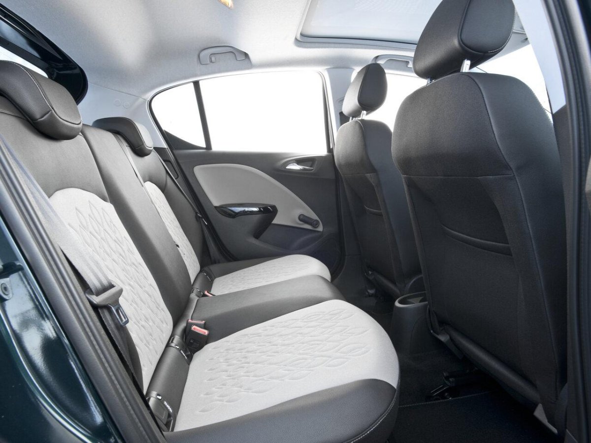 Опель Корса салон