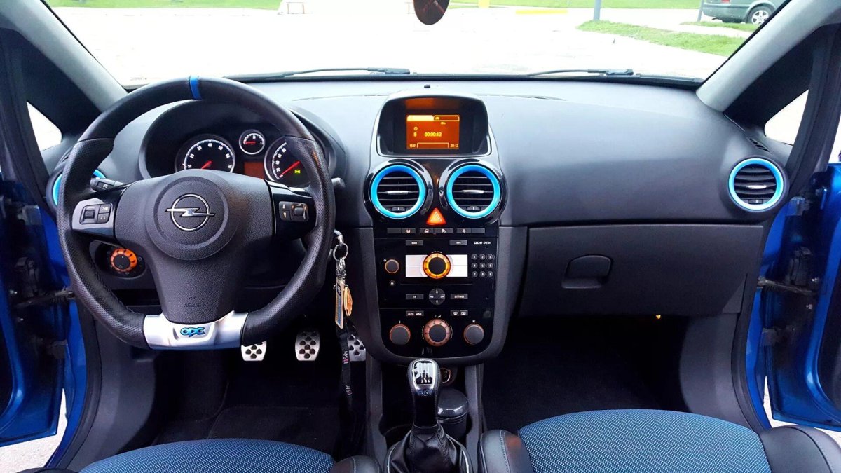Opel Corsa d салон
