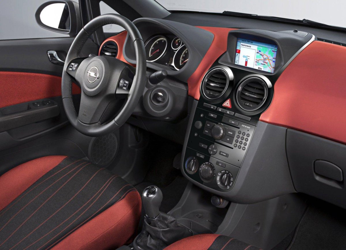 Опель Корса д 2008 салон