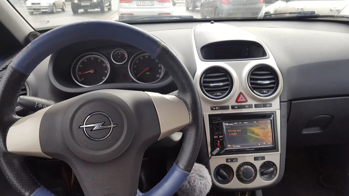 Opel Corsa 2008 салон