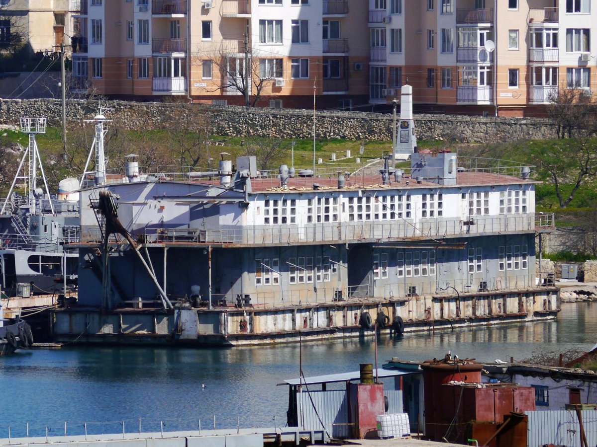 Плавучая мастерская ПМР 95