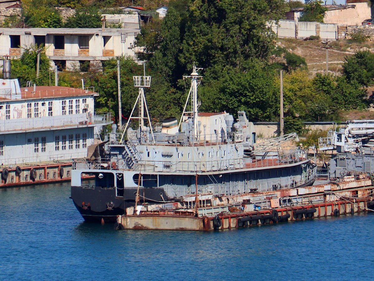 Плавучая мастерская