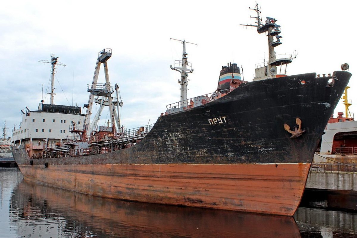 Танкер Дунай проект 577