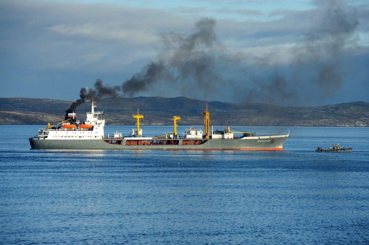 Танкер Сергей Осипов