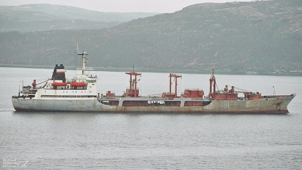Танкер Генрих Гасанов Мурманск