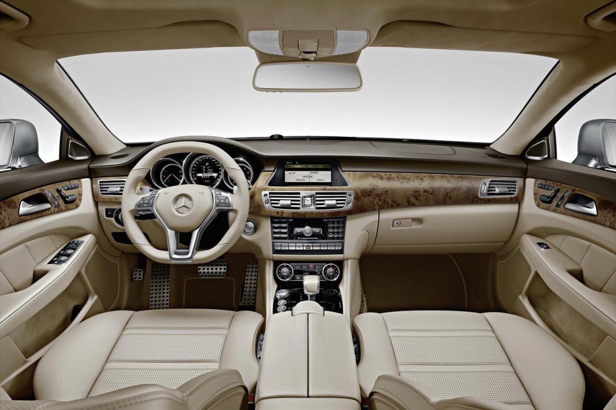 Mercedes Benz CLS 63 Interior