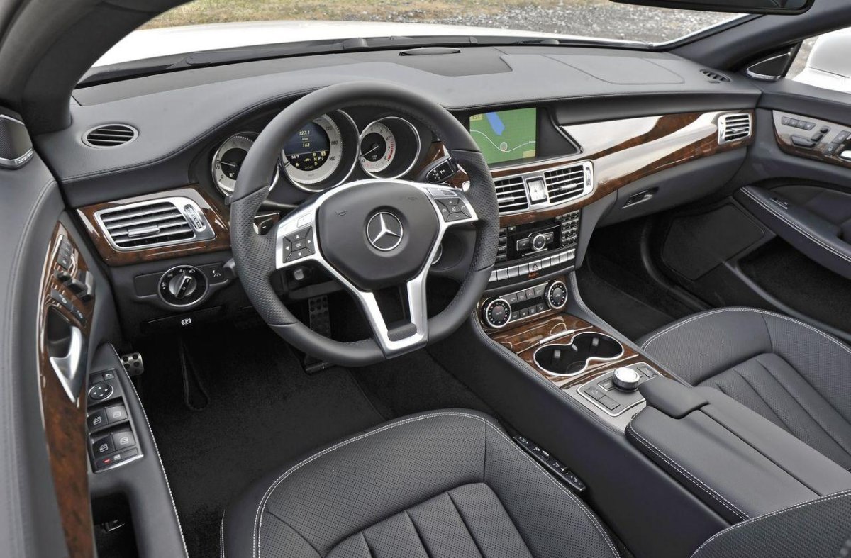 Мерседес CLS 63 AMG салон