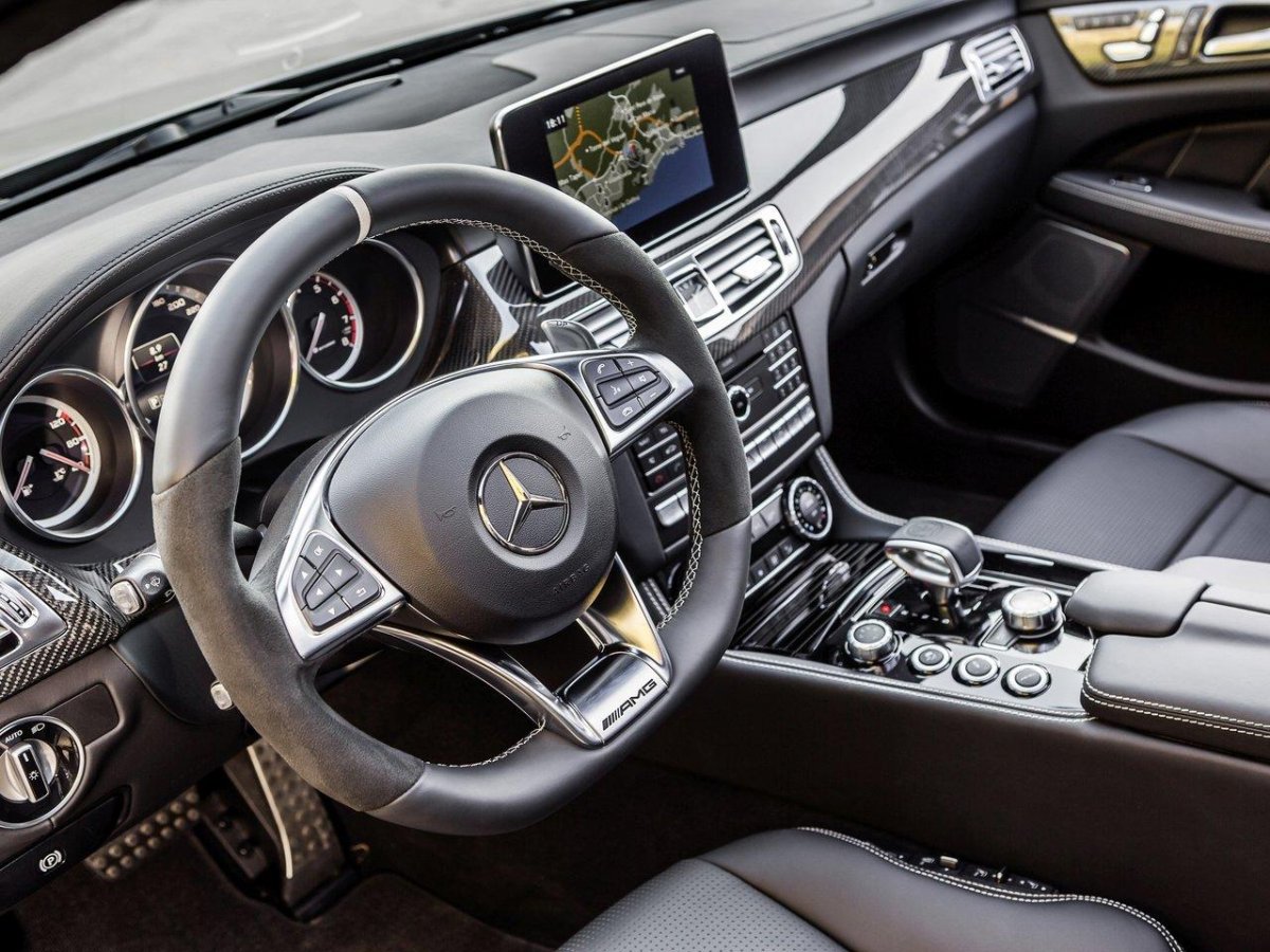 Мерседес CLS 63 AMG салон