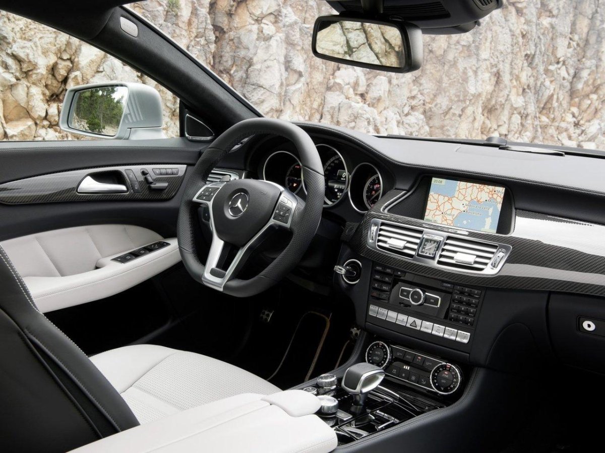Mercedes CLS 63 AMG Interior