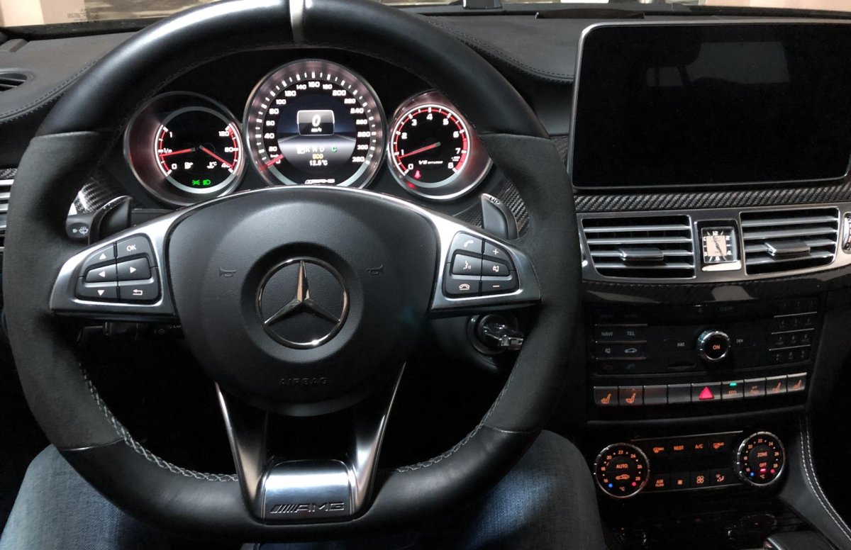 Руль Mercedes CLS 63 AMG