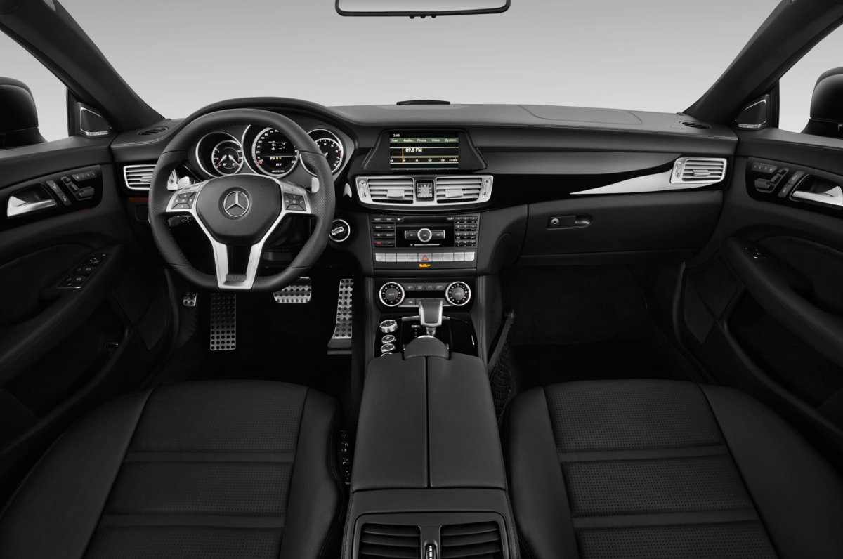 Mercedes CLS 63 AMG салон