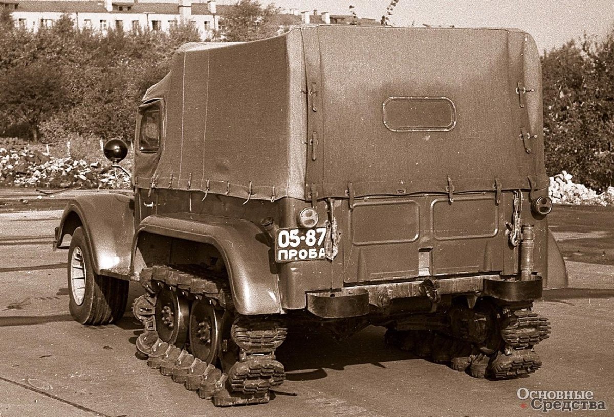 ЗИЛ 130 на гусеницах