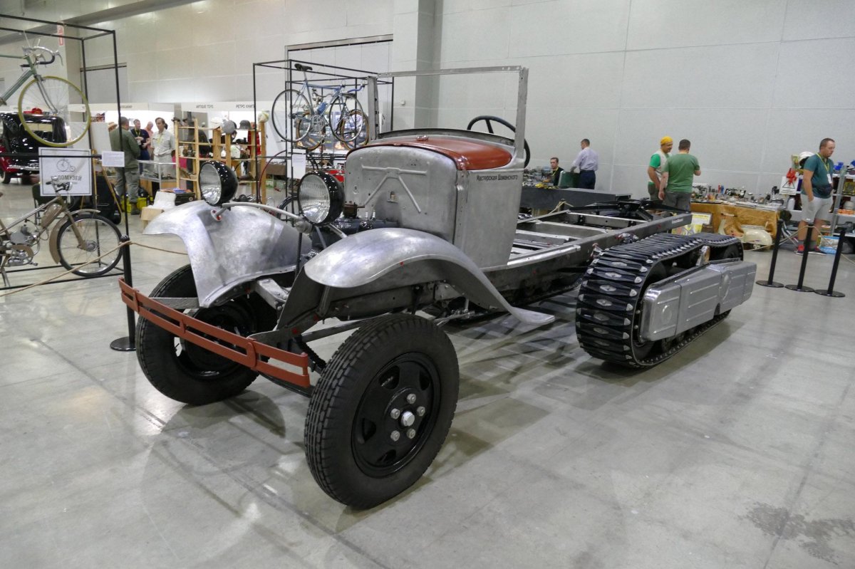 Полугусеничный ГАЗ 60