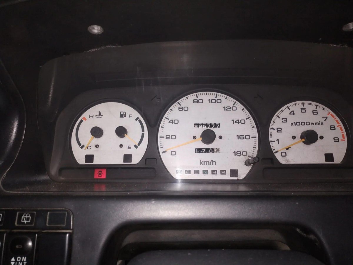 Часы и термометр Mitsubishi RVR