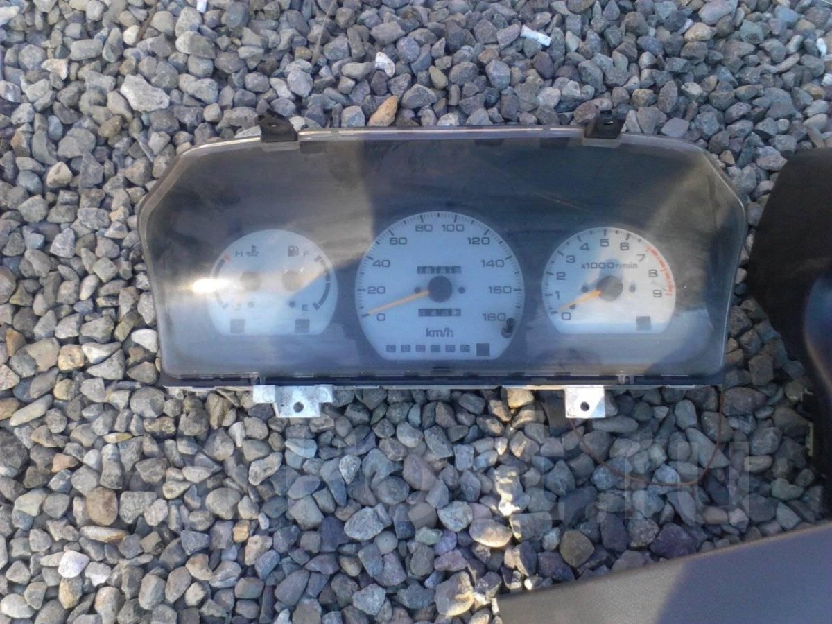 Митсубиси Шариот приборка