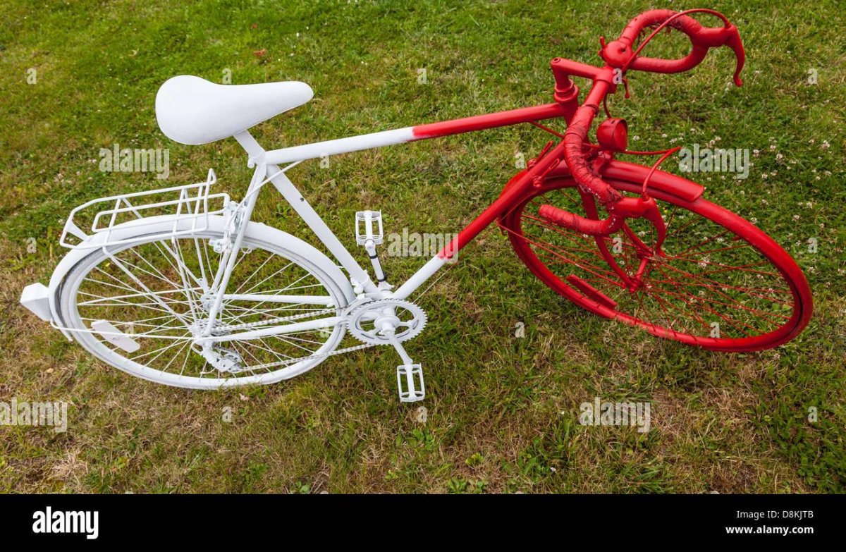 Красно белый велосипед