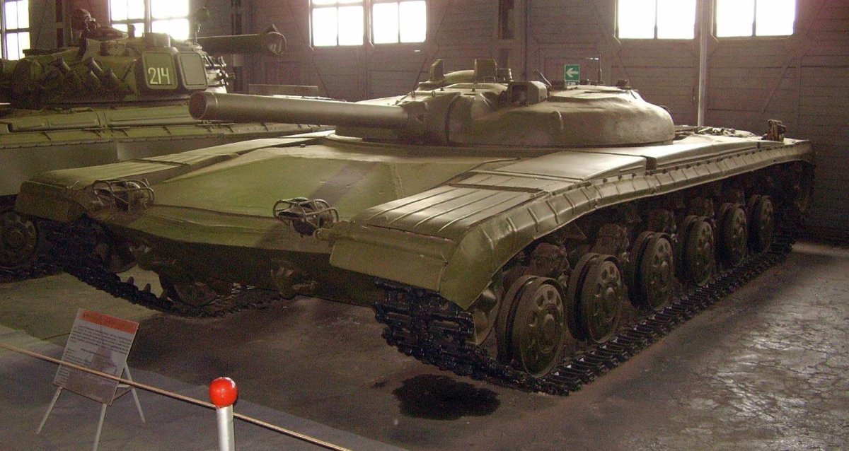 Танк объект 775