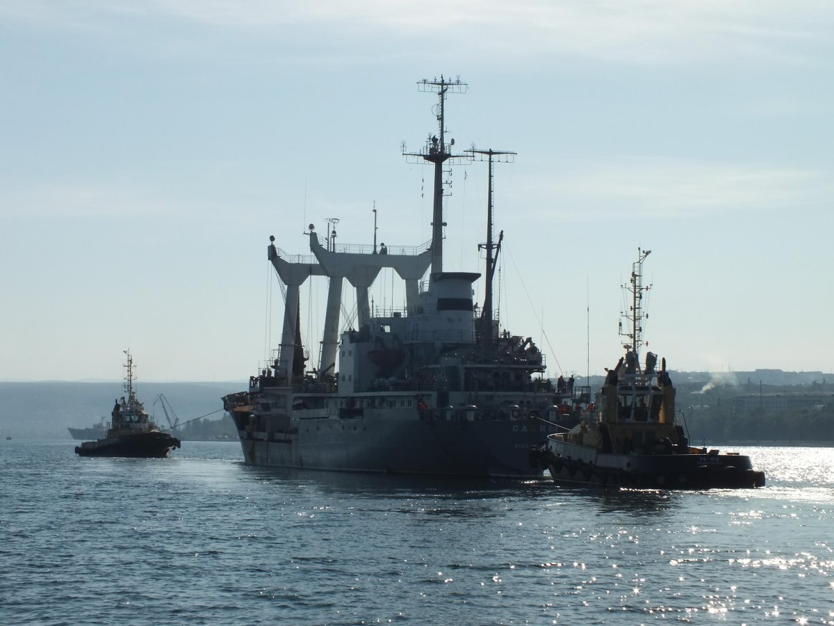 Корабль АЛАГЕЗ Владивосток