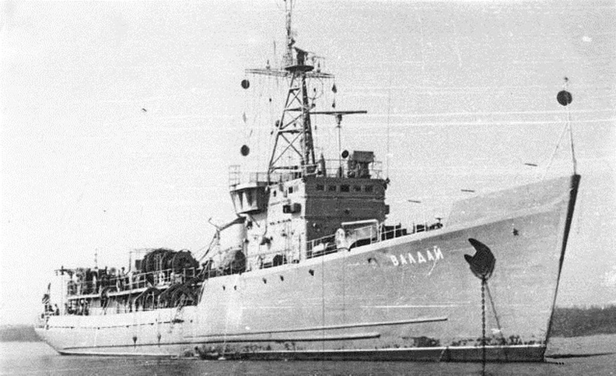 Спасательное судно Валдай