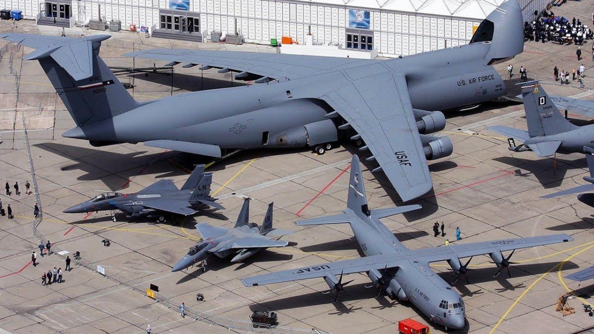 C5 Galaxy самолет