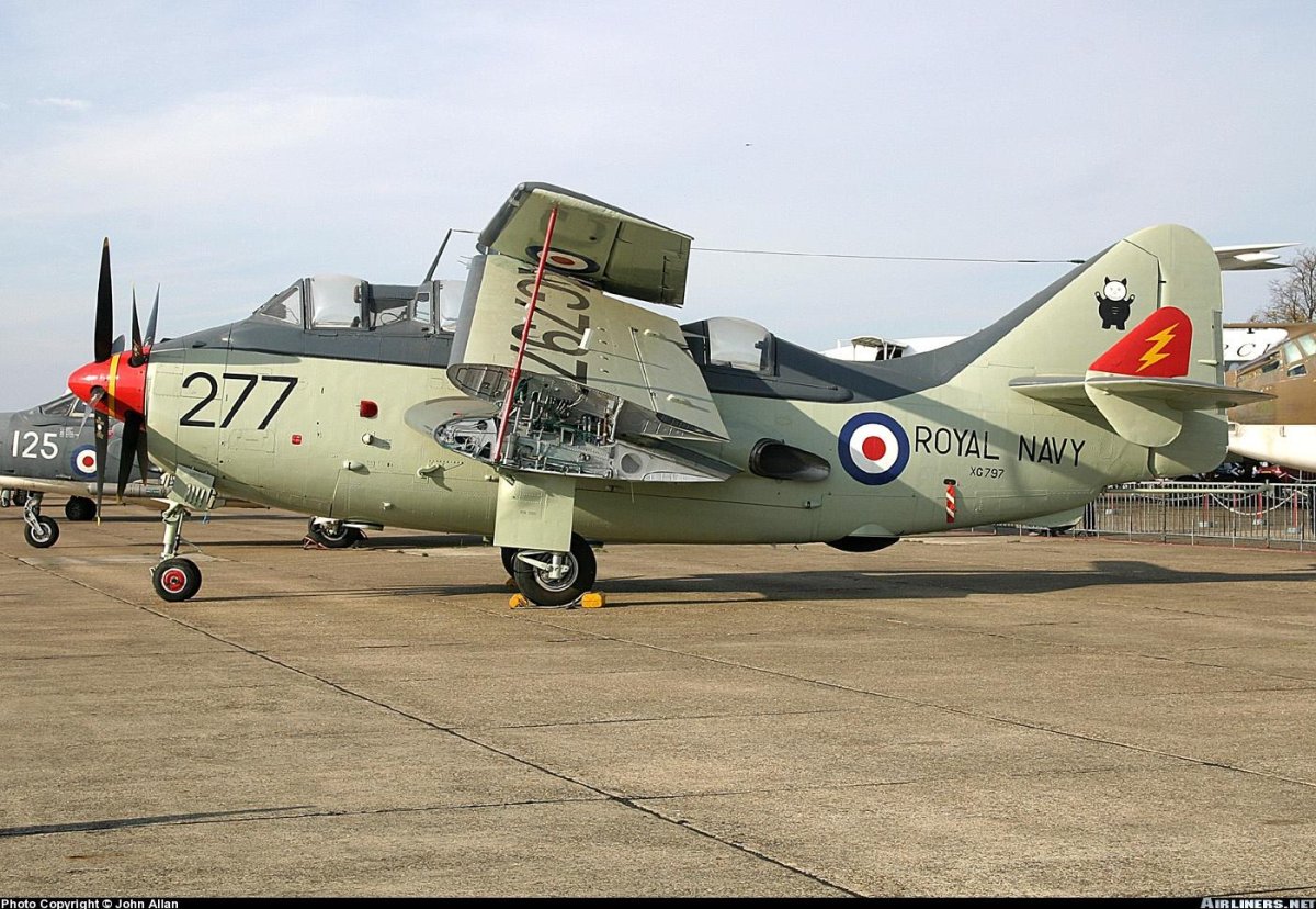 Фейри Ганнет самолет