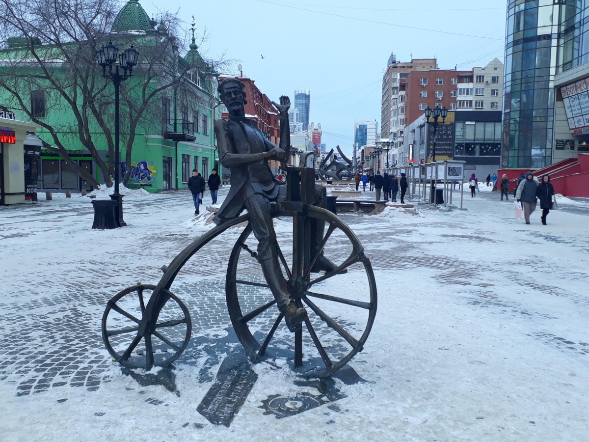 Ефим Артамонов памятник