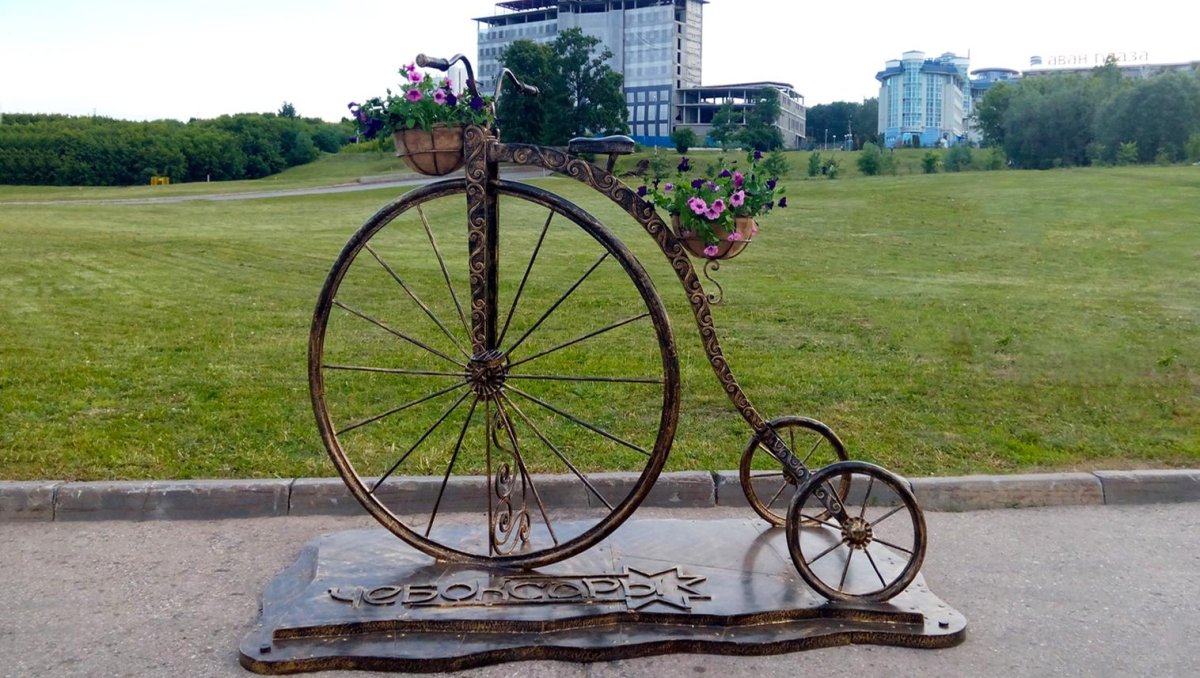 Памятник велосипеду