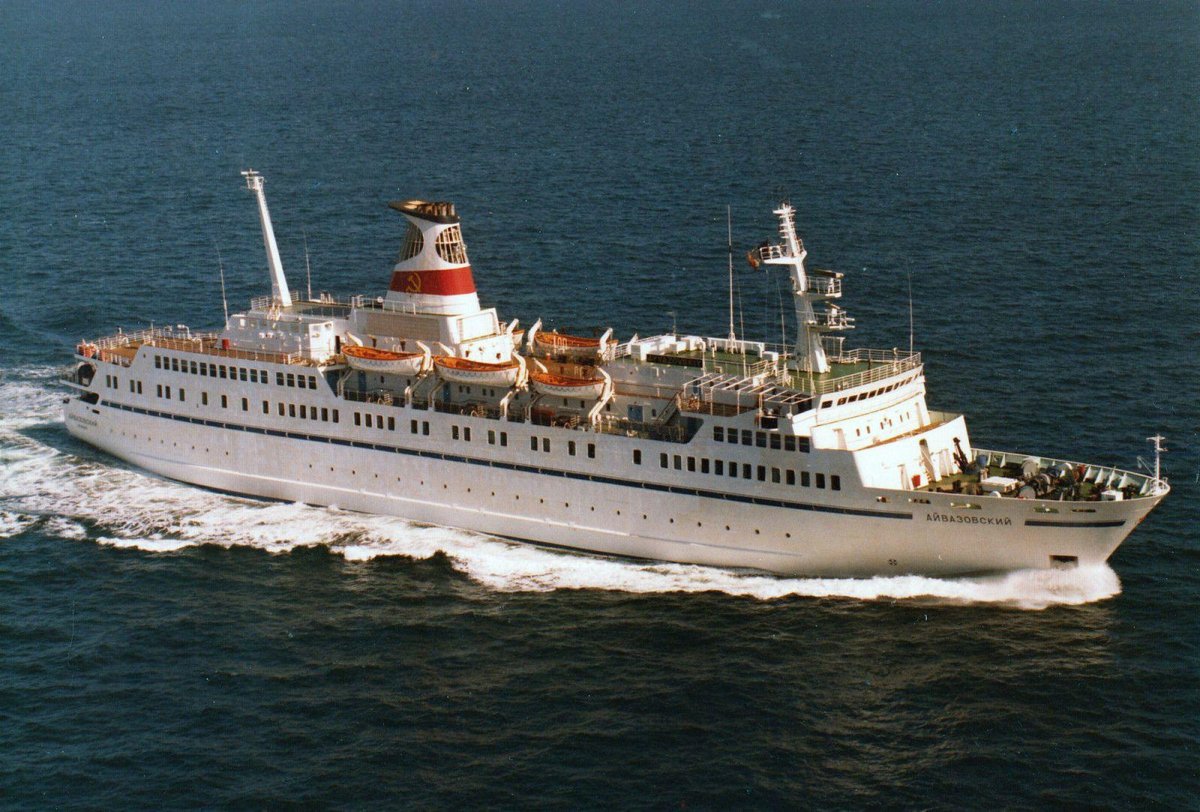 Теплоход Шота Руставели