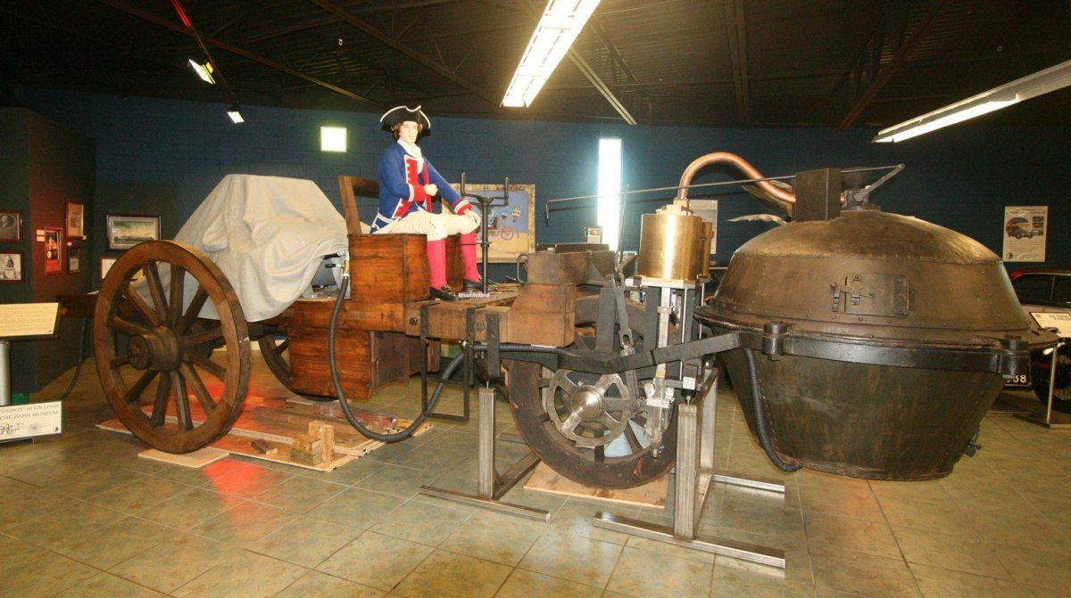 Первый в мире паровой автомобиль Кюньо 1769