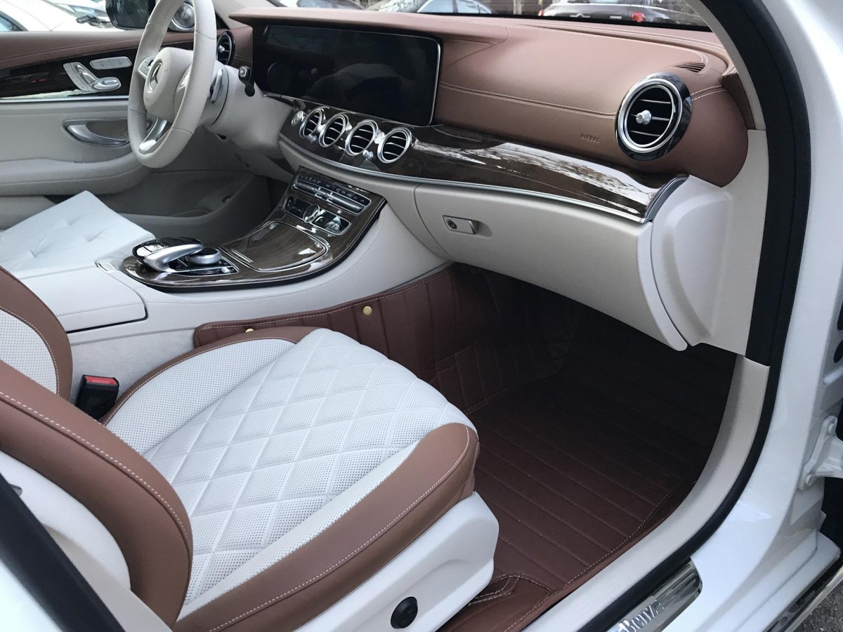 Mercedes w213 белый салон