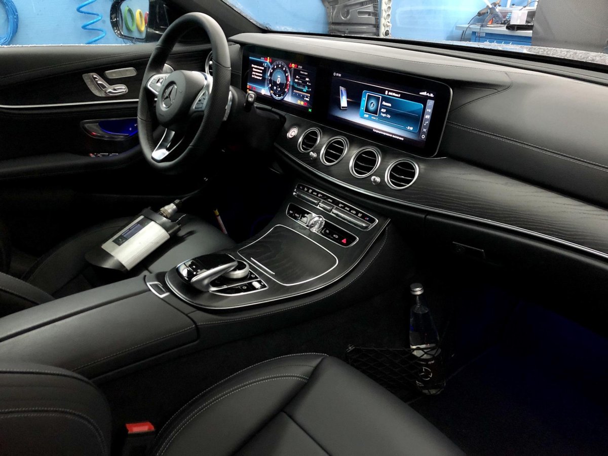 Мерседес e213 салон