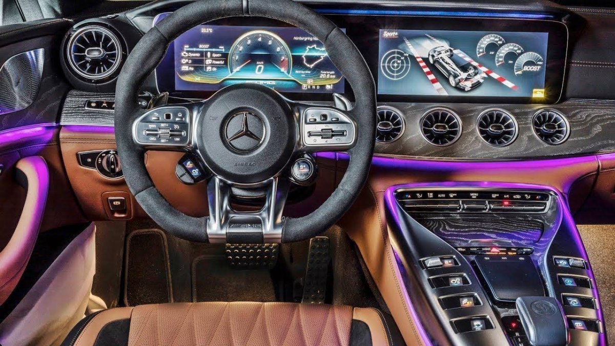 Мерседес АМГ ГТ 63 S салон