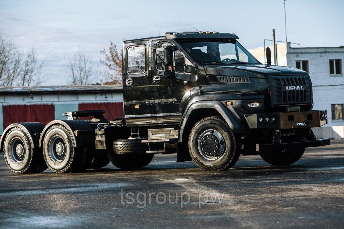 Урал Некст 6х4 седельный тягач