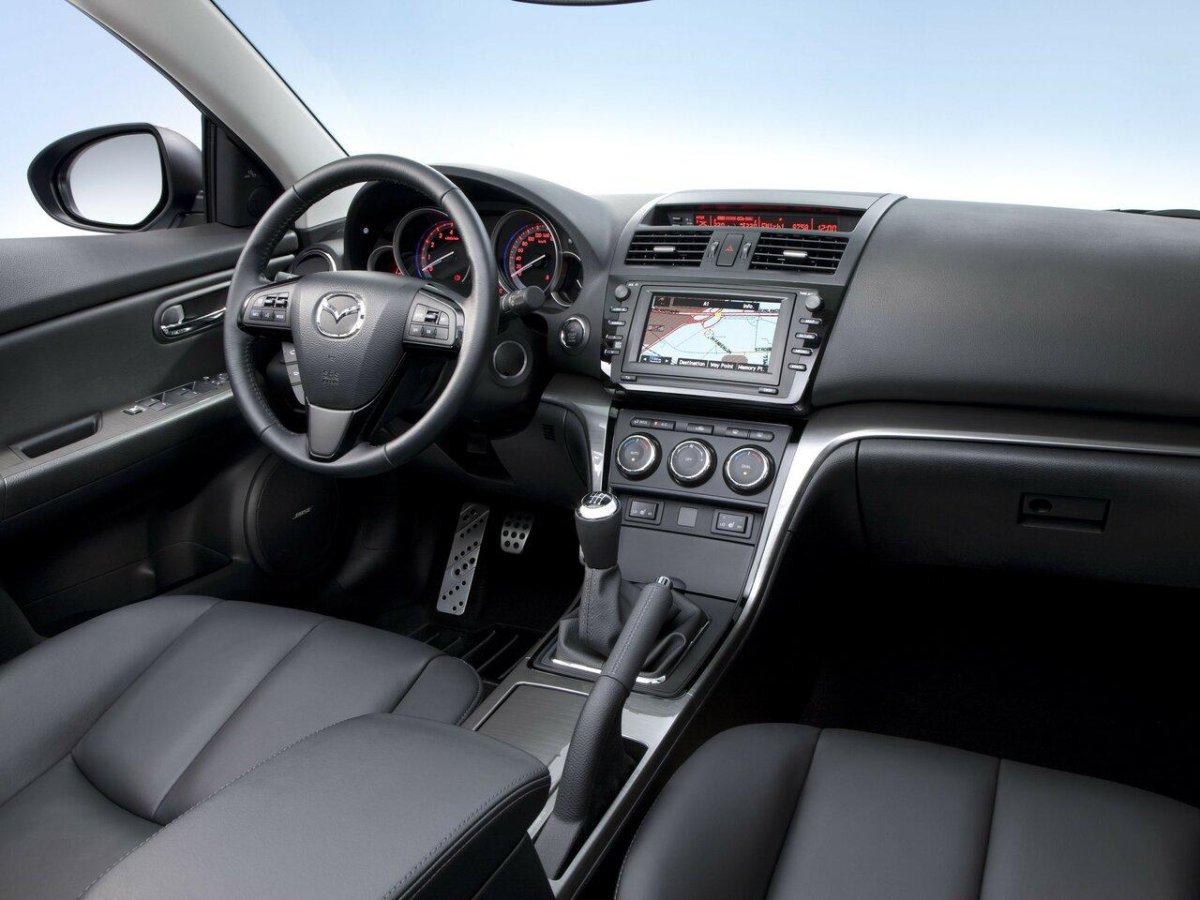 Мазда 6 GH салон