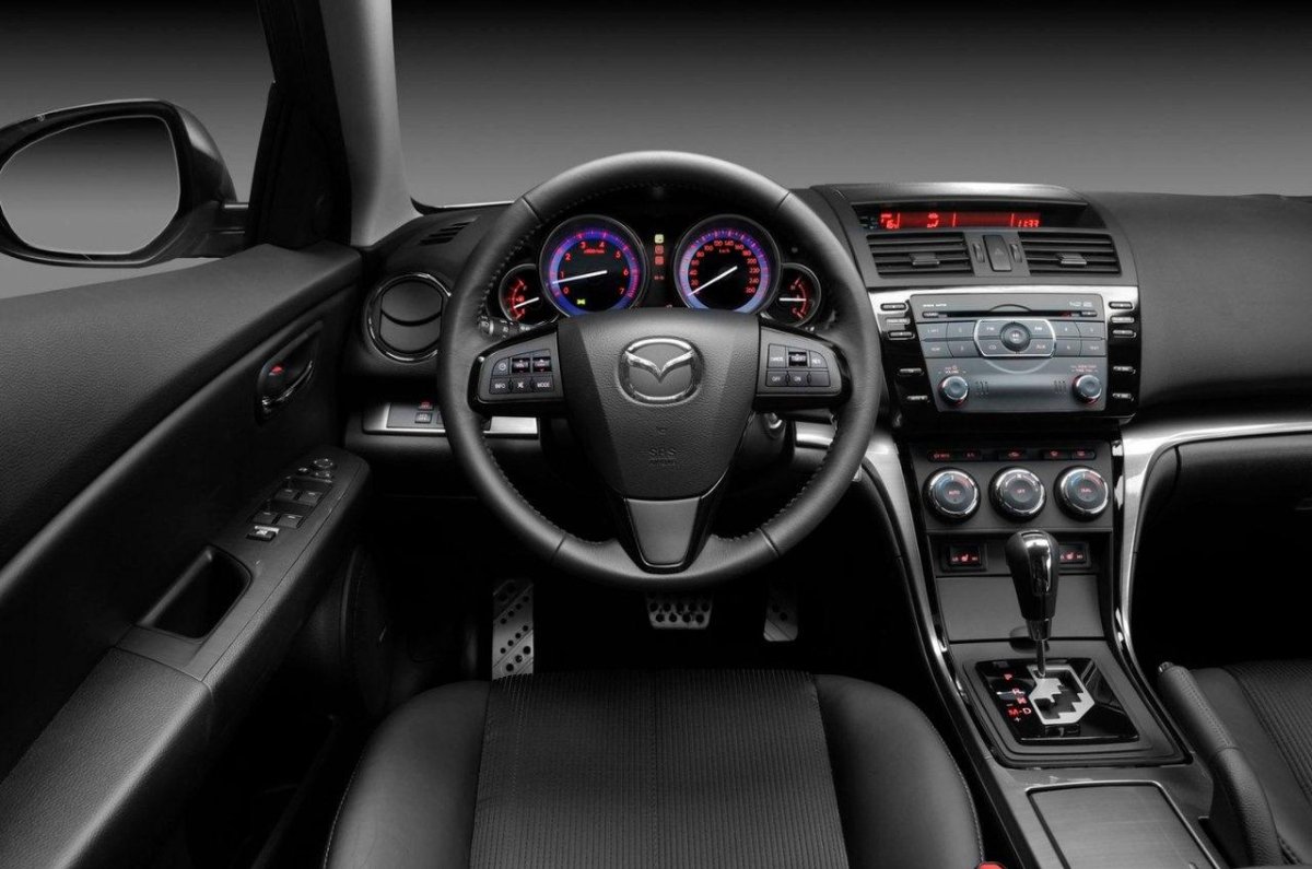 Мазда 6 седан салон