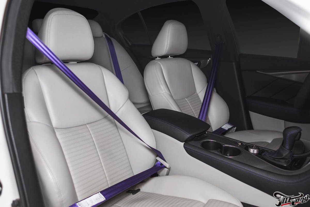 Infiniti q50 белый салон