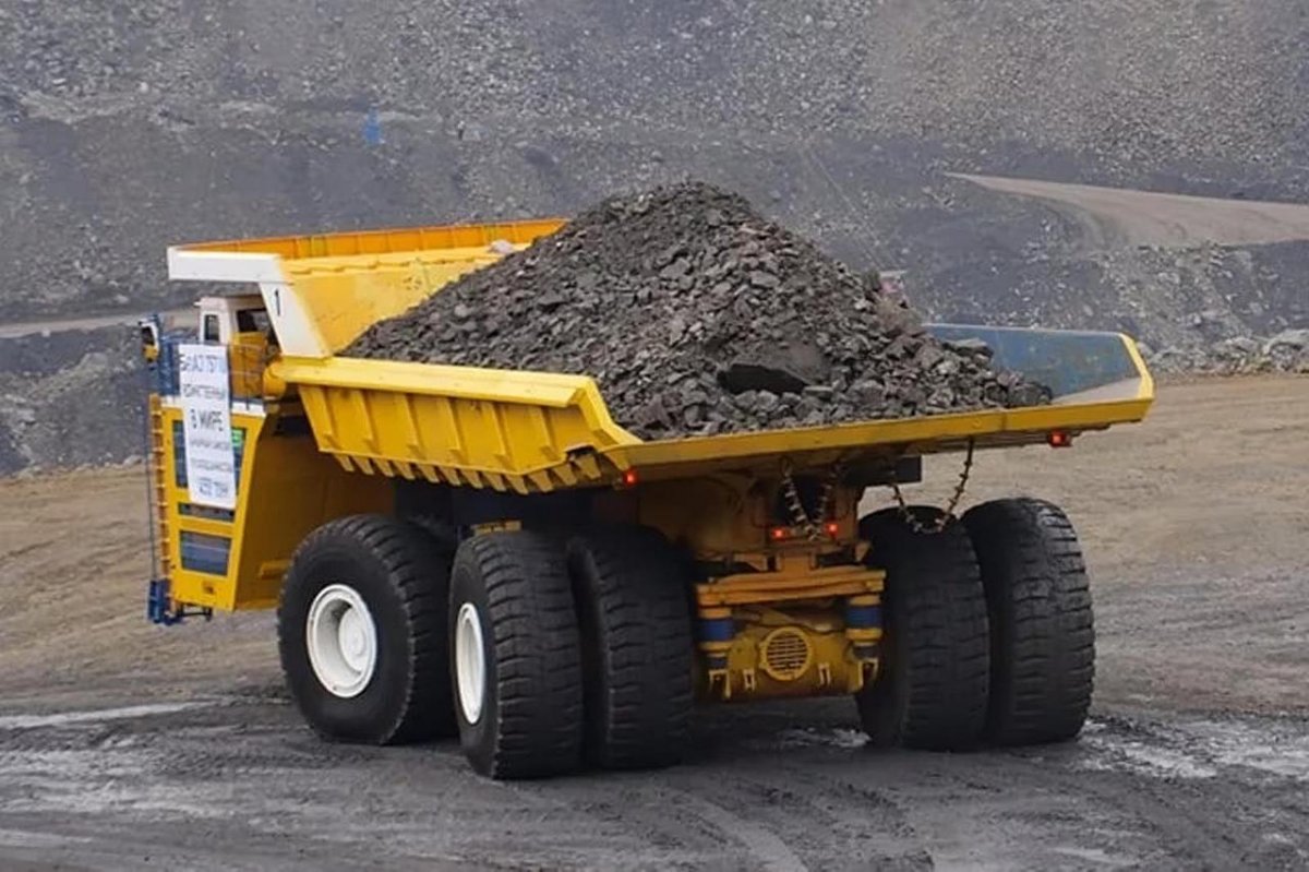 Карьерный грузовик БЕЛАЗ 75710.