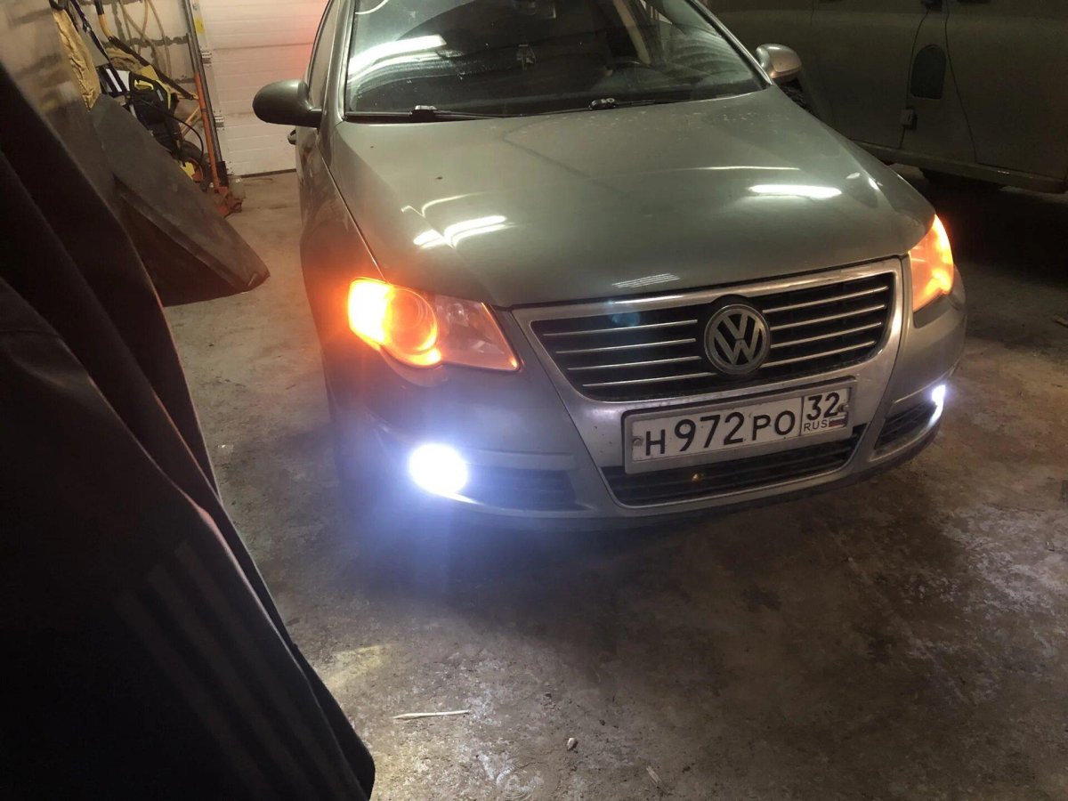 Габаритные огни на Фольксваген Пассат б6