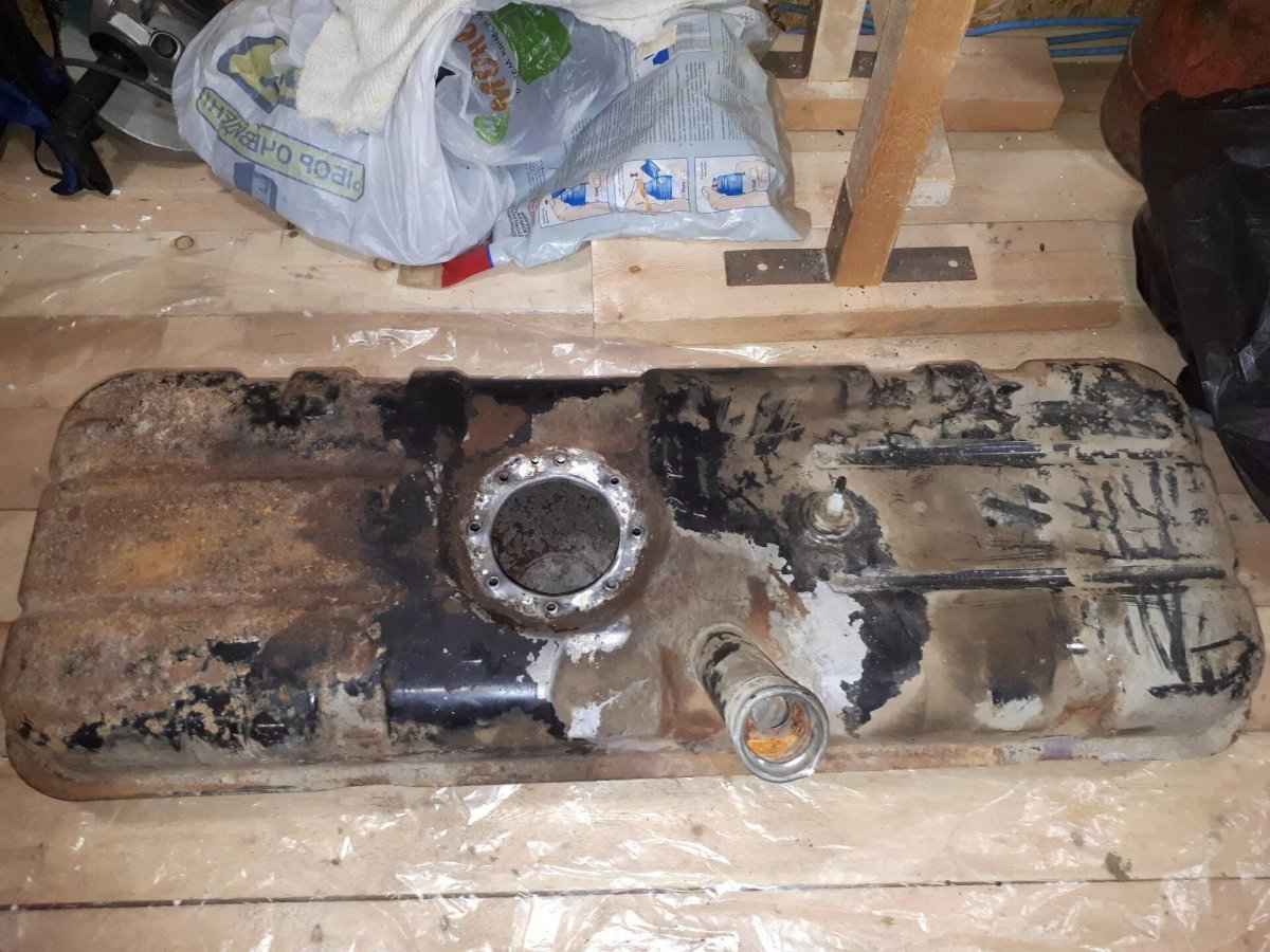 УАЗ 3909 бензобак