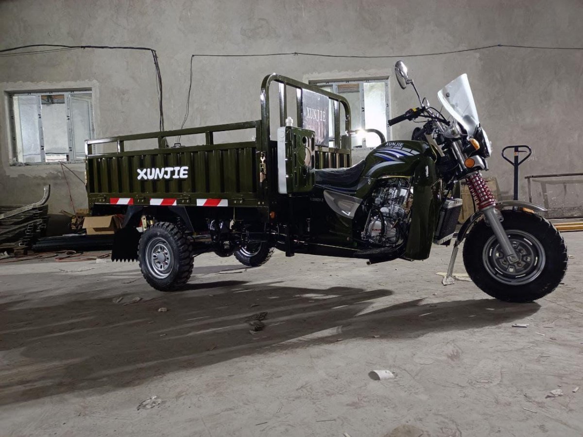 Уч ғилдиракли юк мотороллери