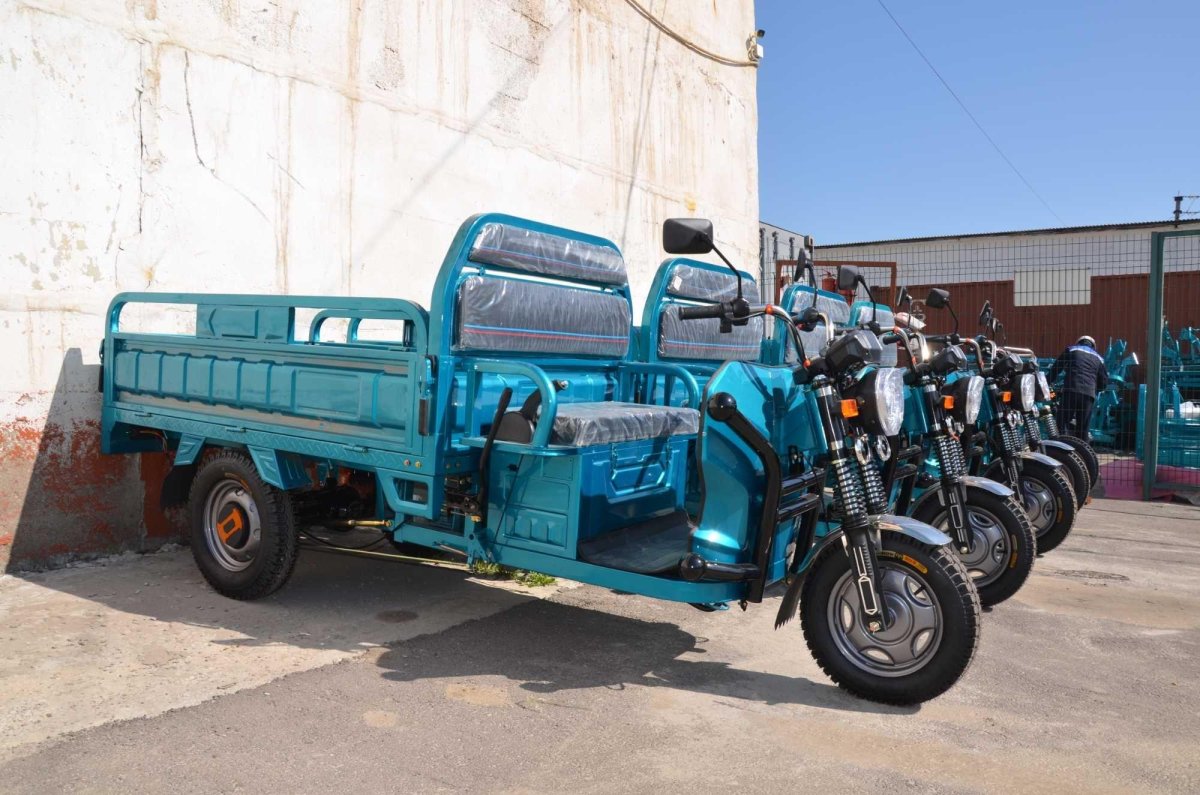 Uch g'ildirakli motoroller vasat