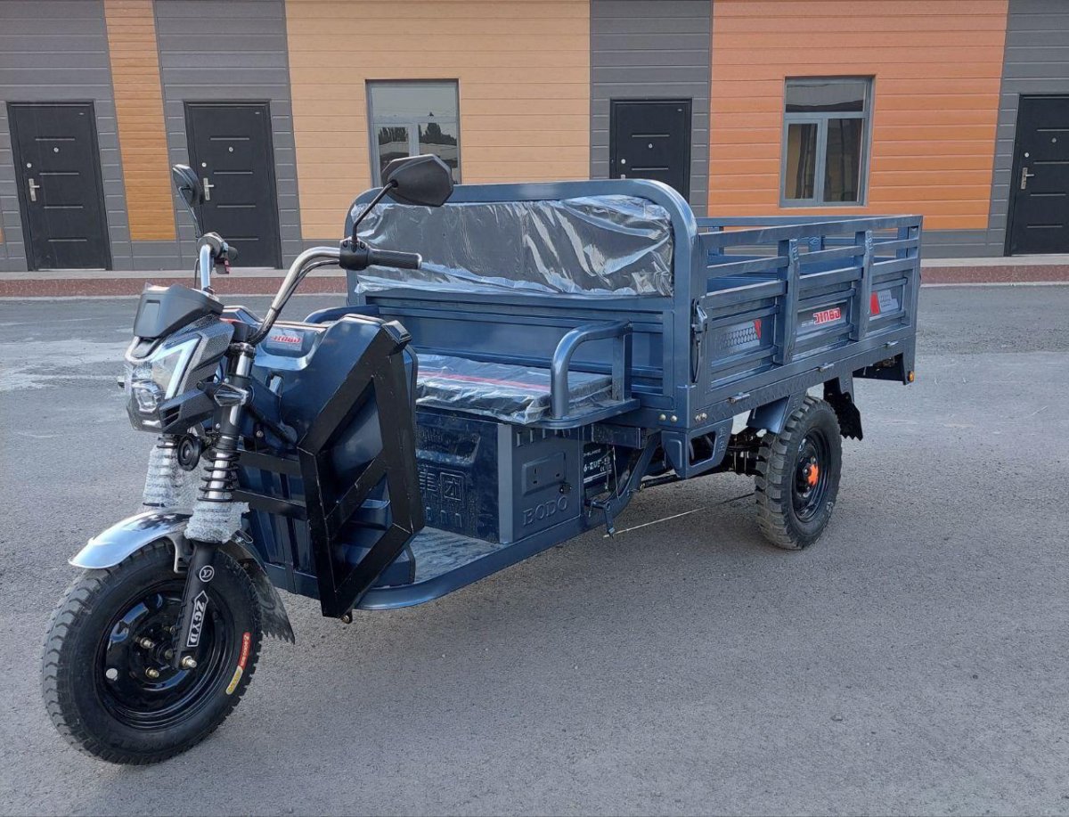 Пятиколёсный грузовой мотороллер