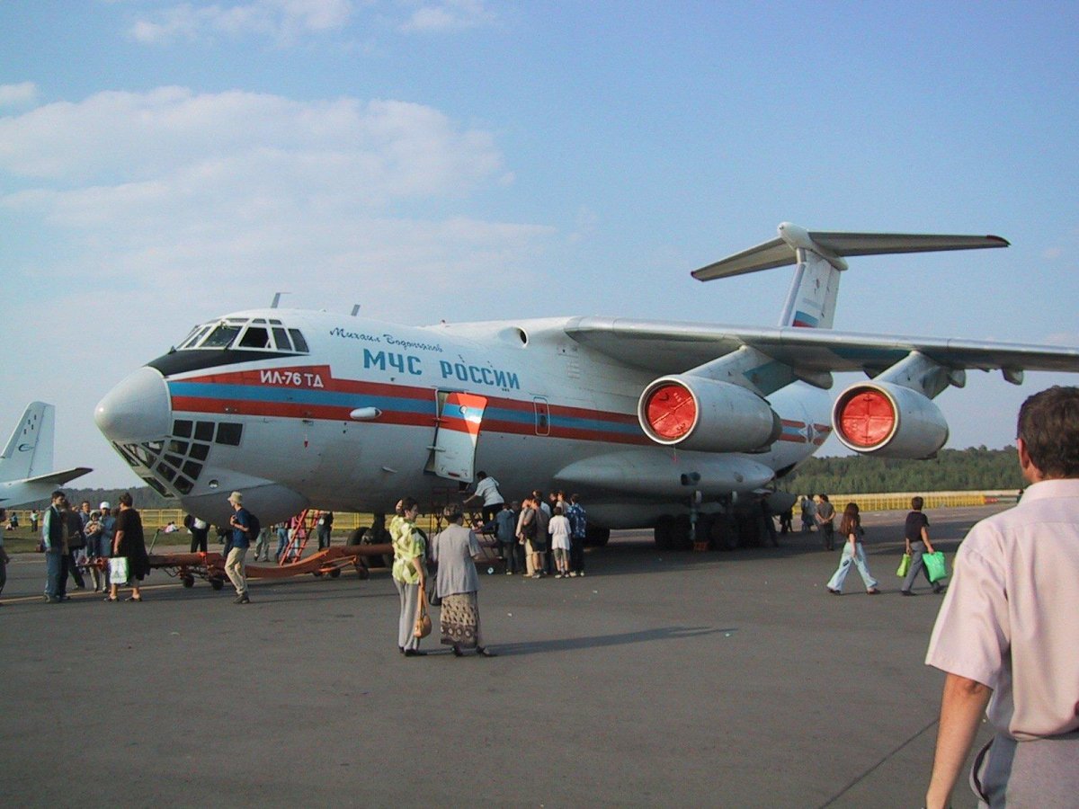 Самолёт ил-76тд МЧС России
